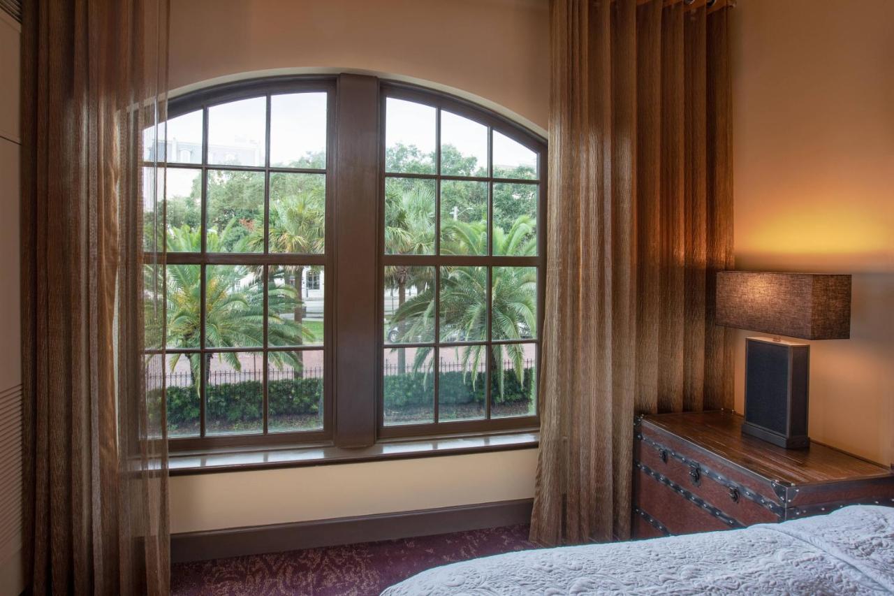 Queen Room with Two Queen Beds and Historic View