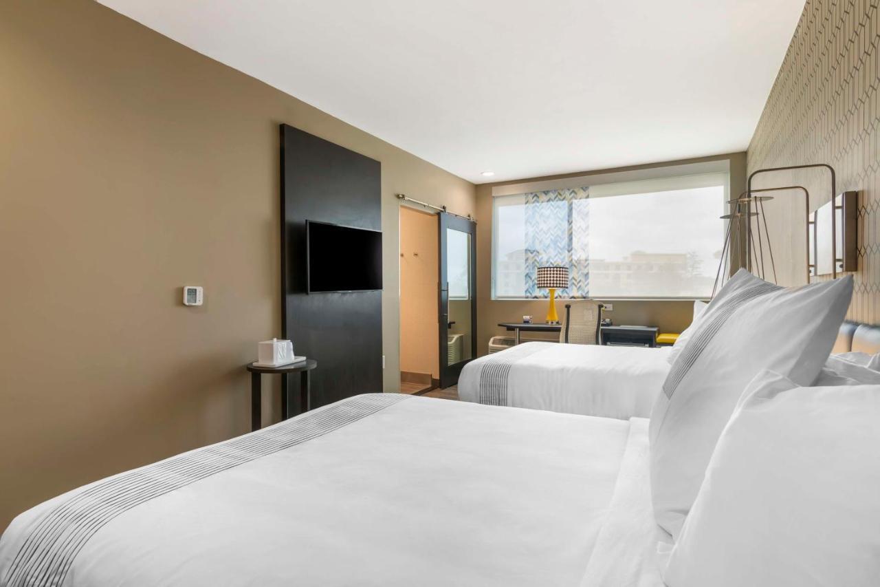 Queen Room Two Queen Beds Disability Access