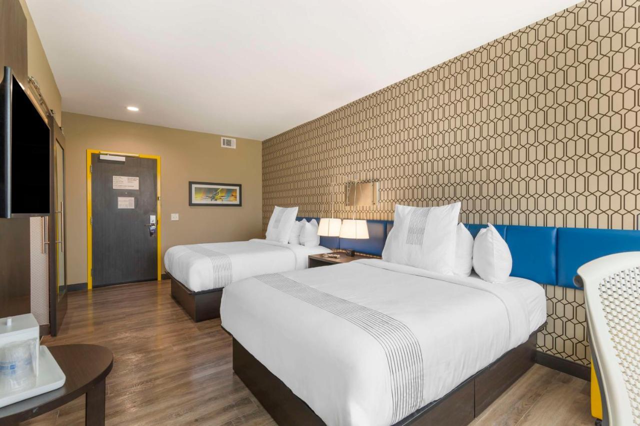 Queen Room Two Queen Beds