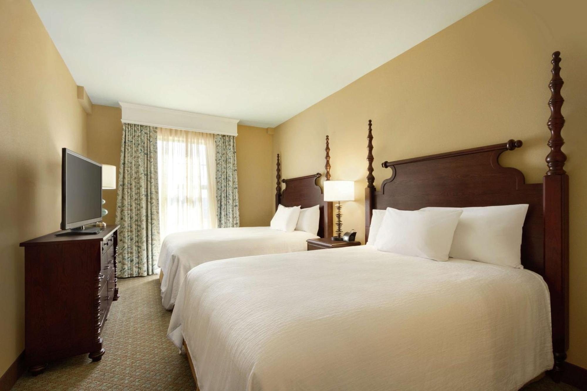 Deluxe Two-Bedroom Suite Non-Smoking