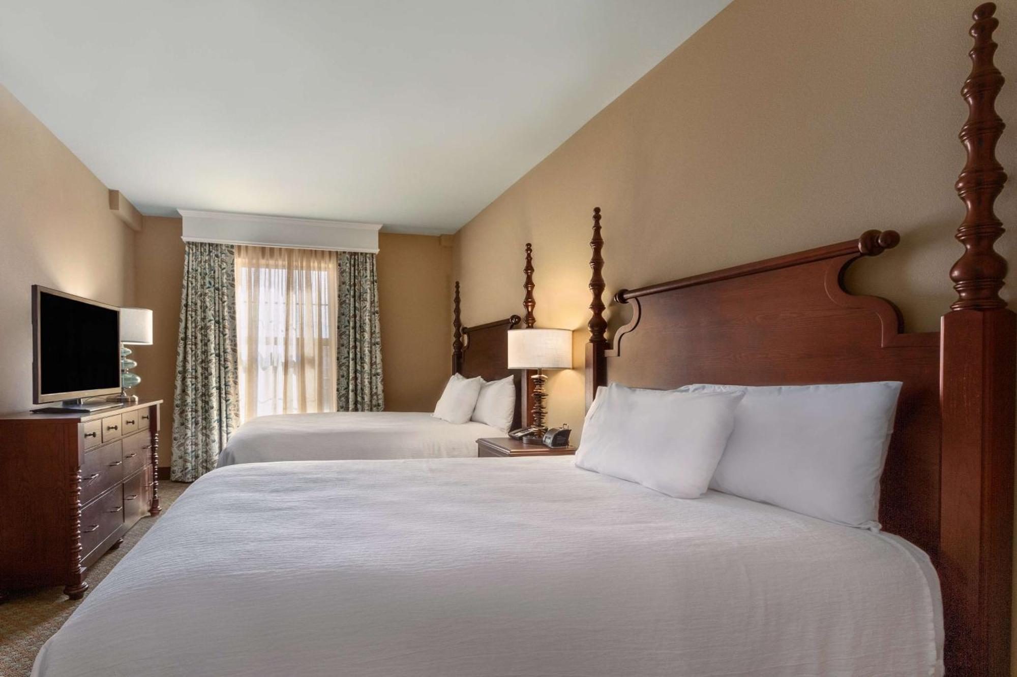 Deluxe Two-Bedroom Suite Non-Smoking