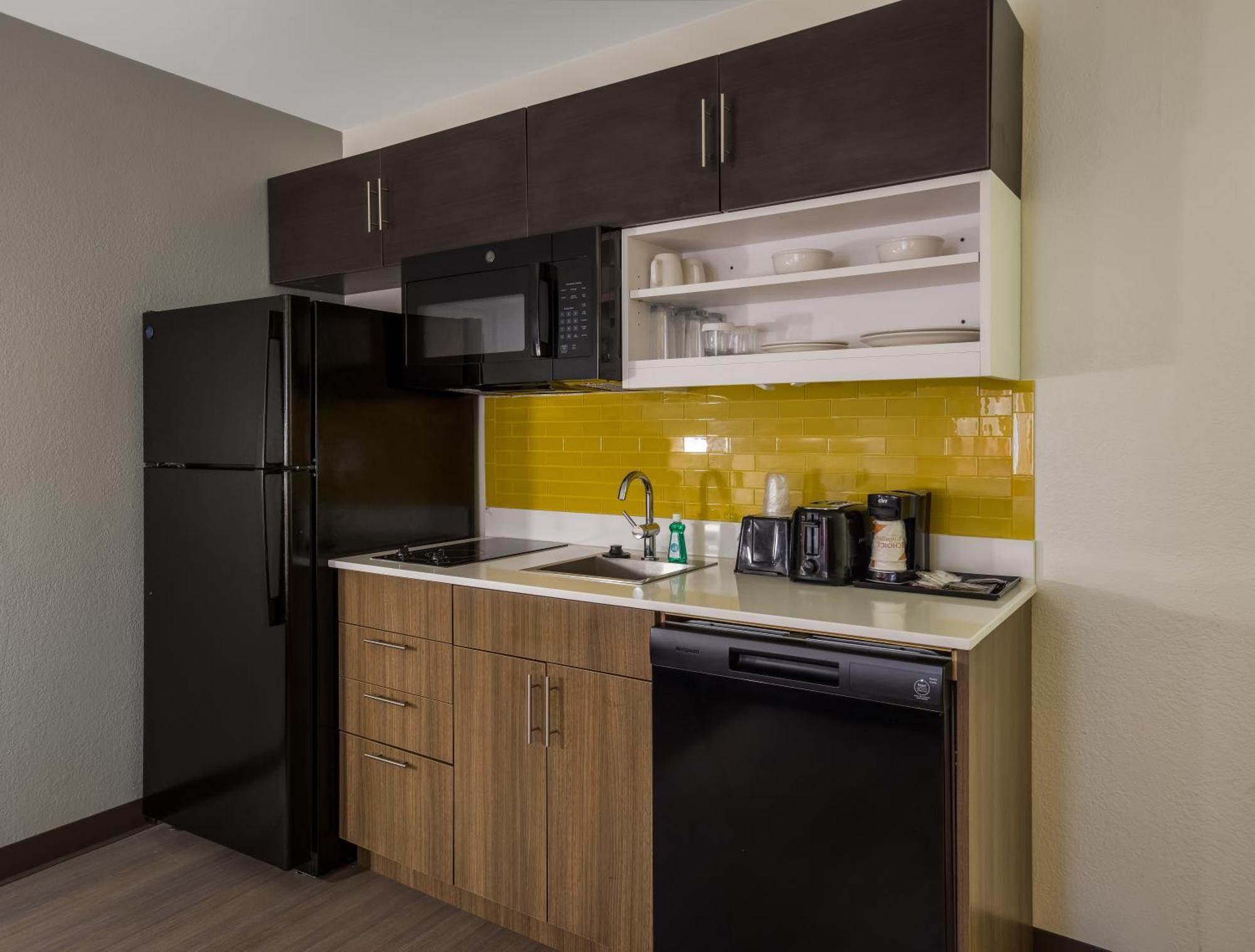 Efficiency Queen Room Tub Disability Access or Non Smoking or Interior Corridor or Pet Friendly