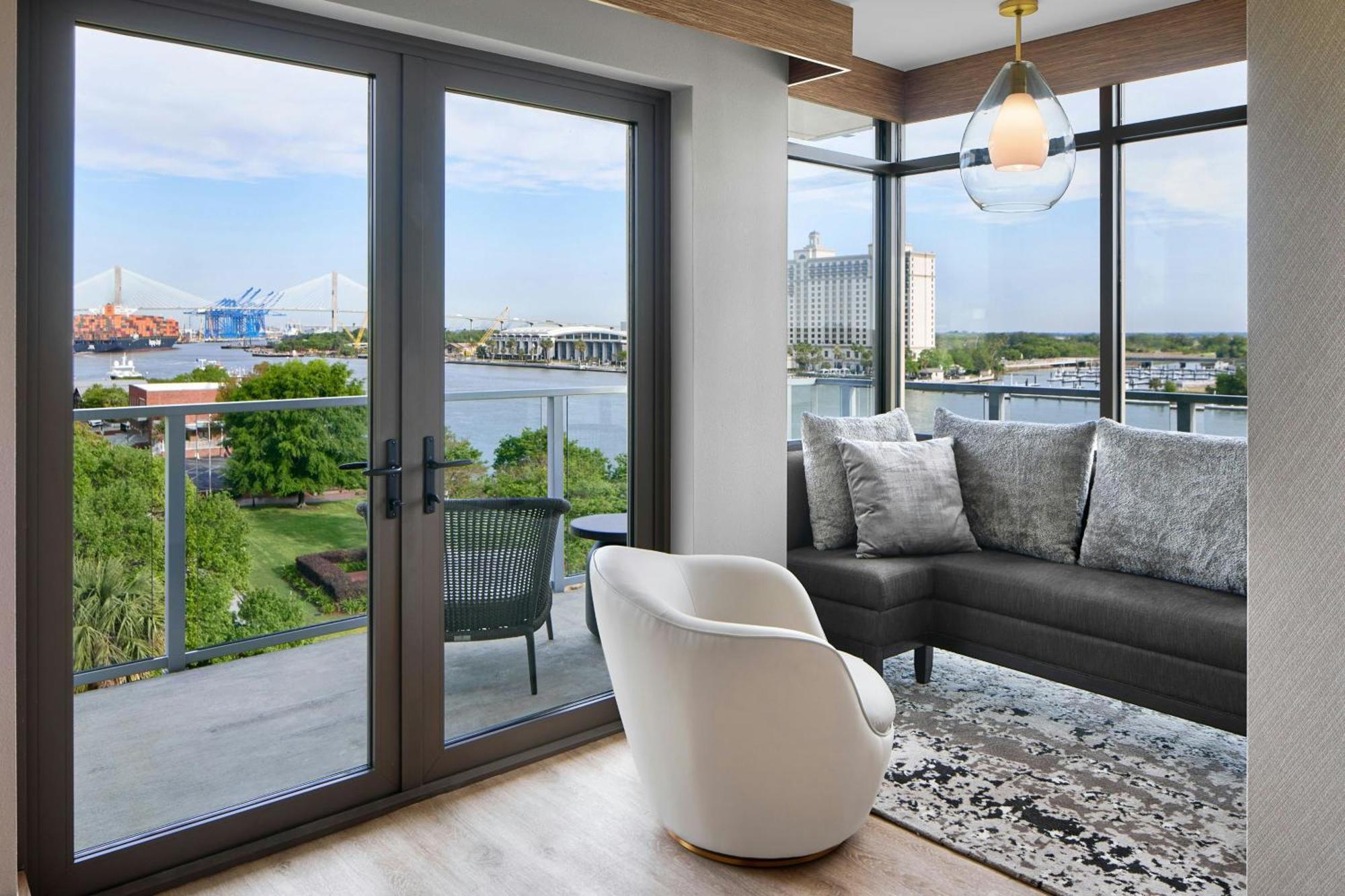 One-Bedroom King Suite River View Balcony