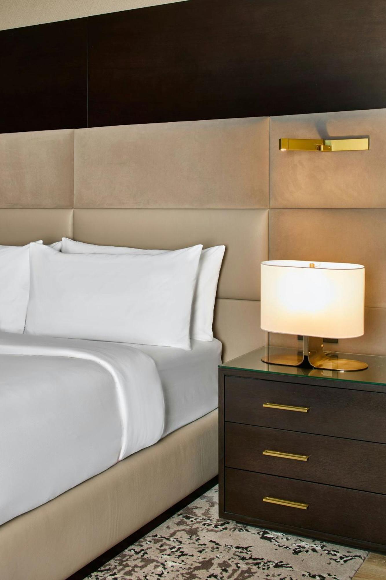 One-Bedroom King Suite River View Balcony