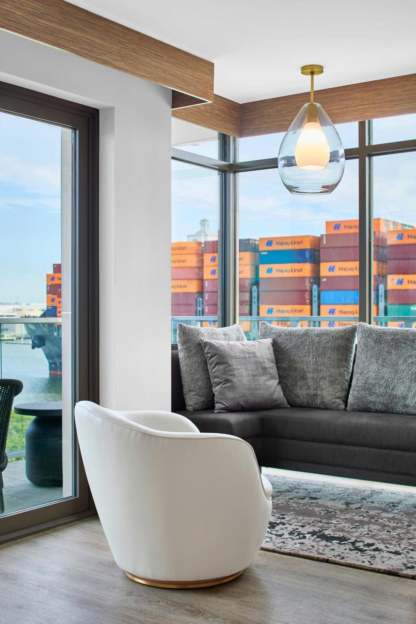 One-Bedroom King Suite River View Balcony