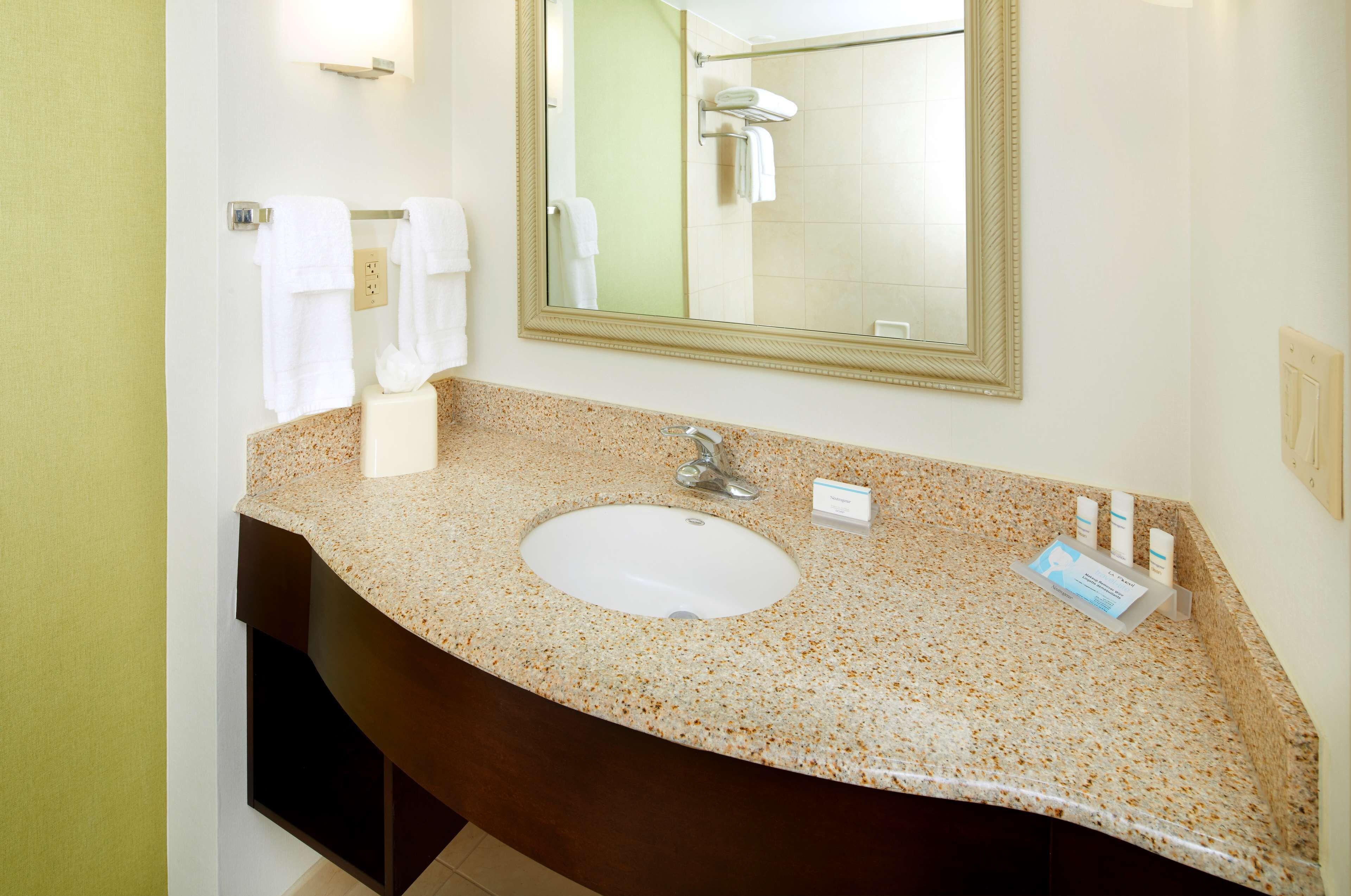 One-Bedroom King Suite