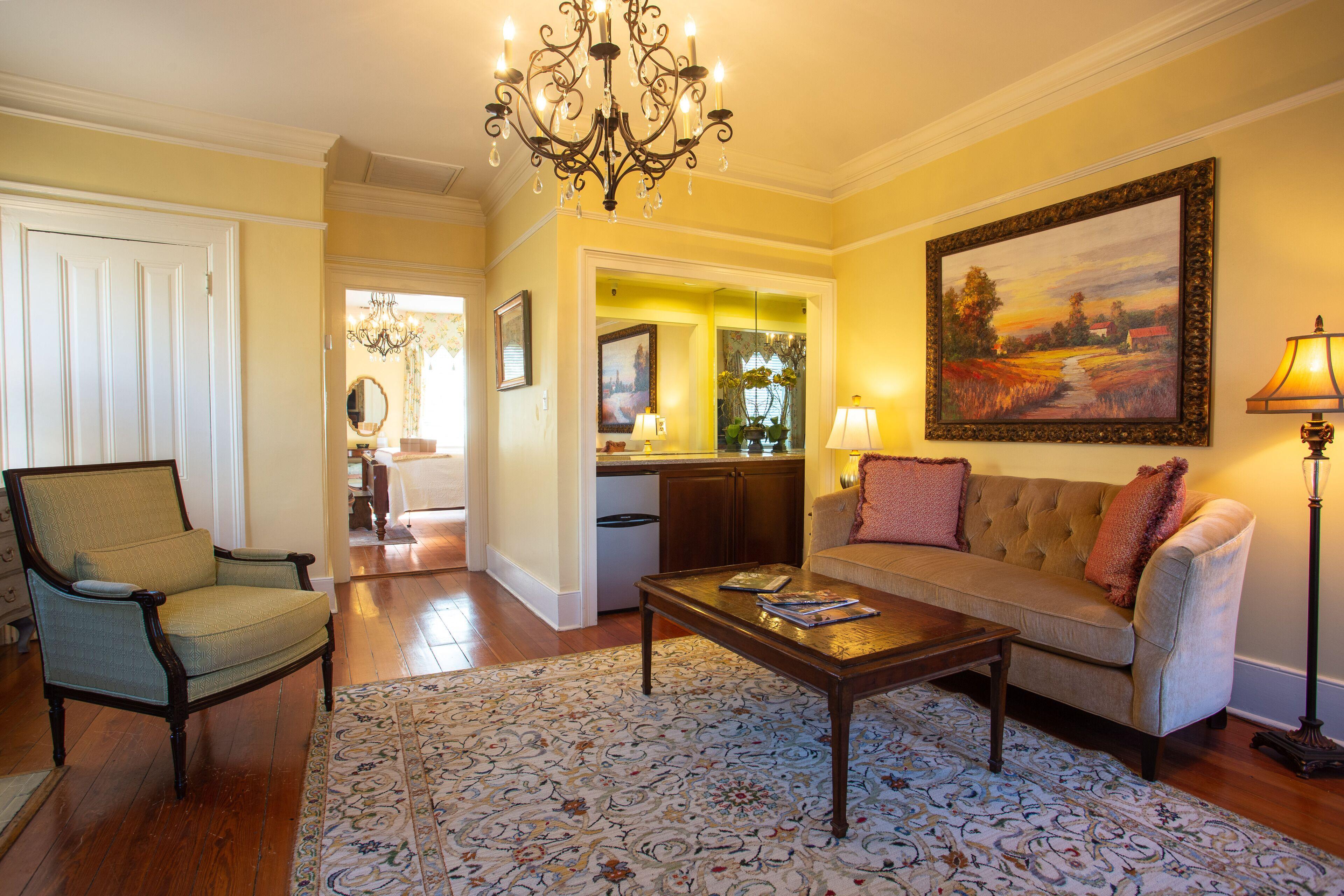 The Oglethorpe Penthouse Suite