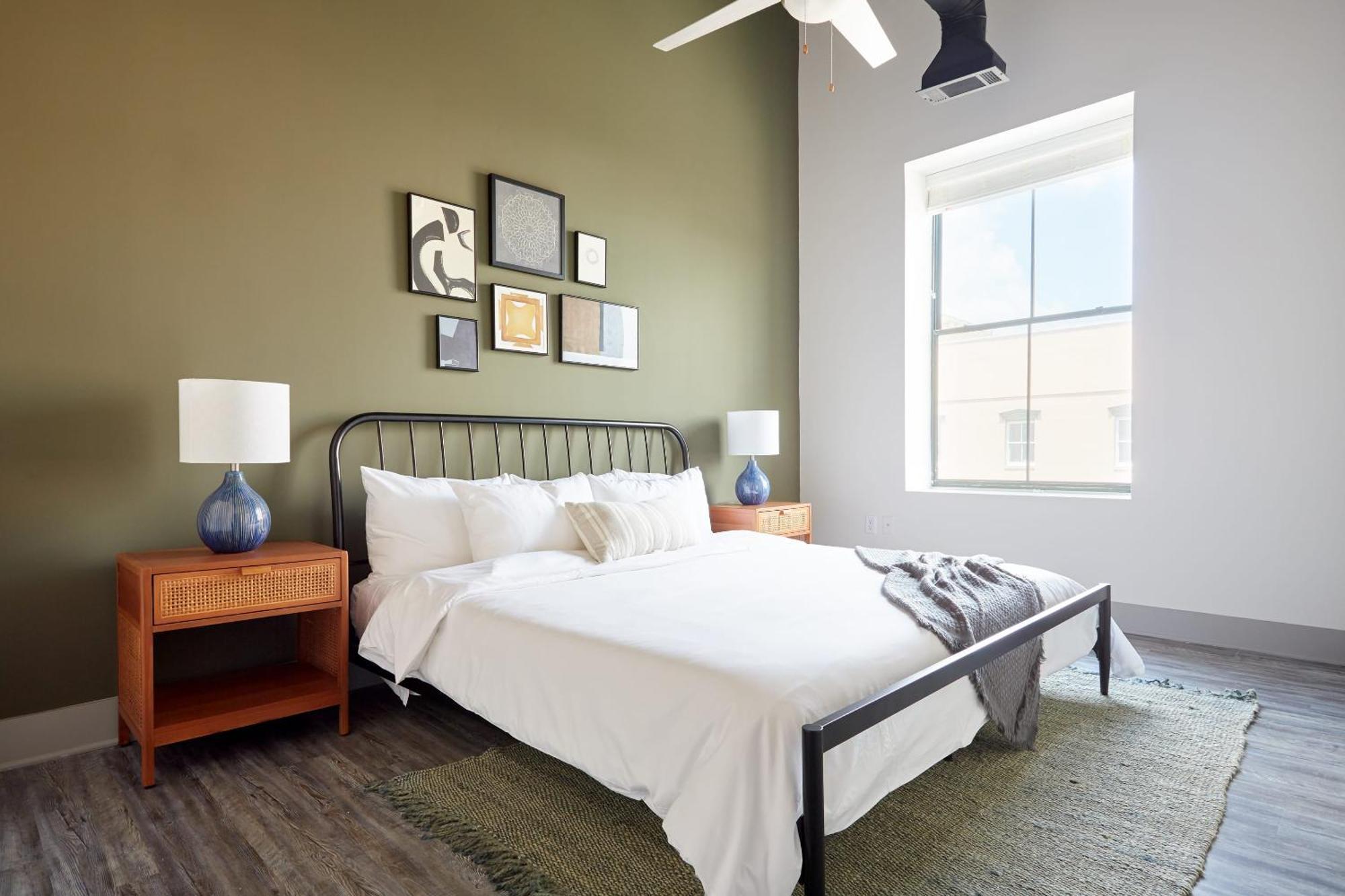 One-Bedroom Apartment Self Check Virtual Front Desk