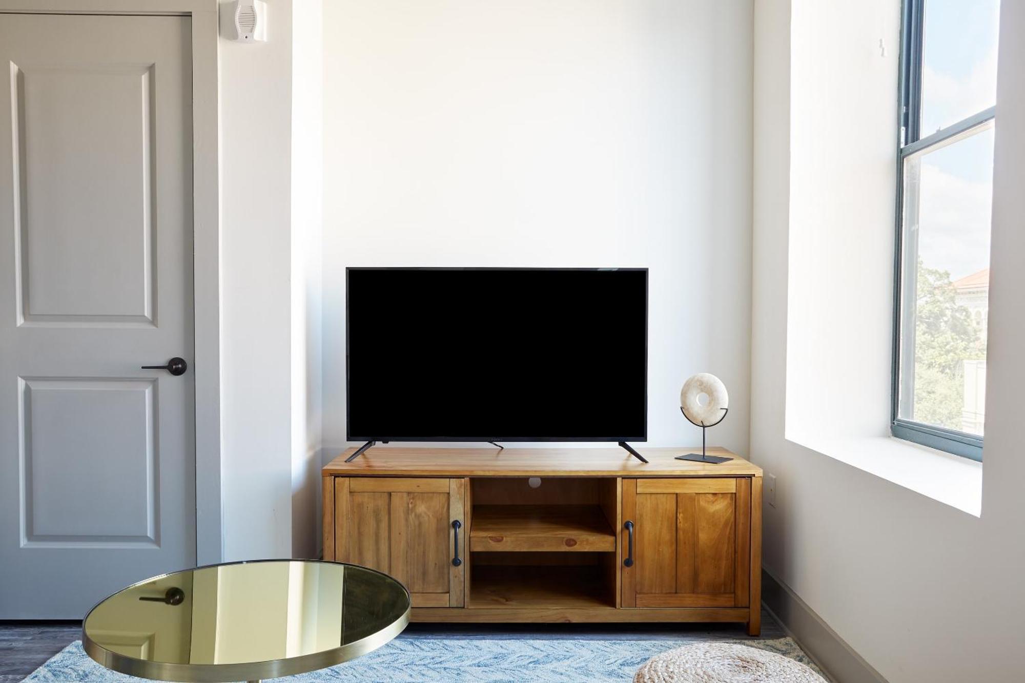 One-Bedroom Apartment Self Check Virtual Front Desk