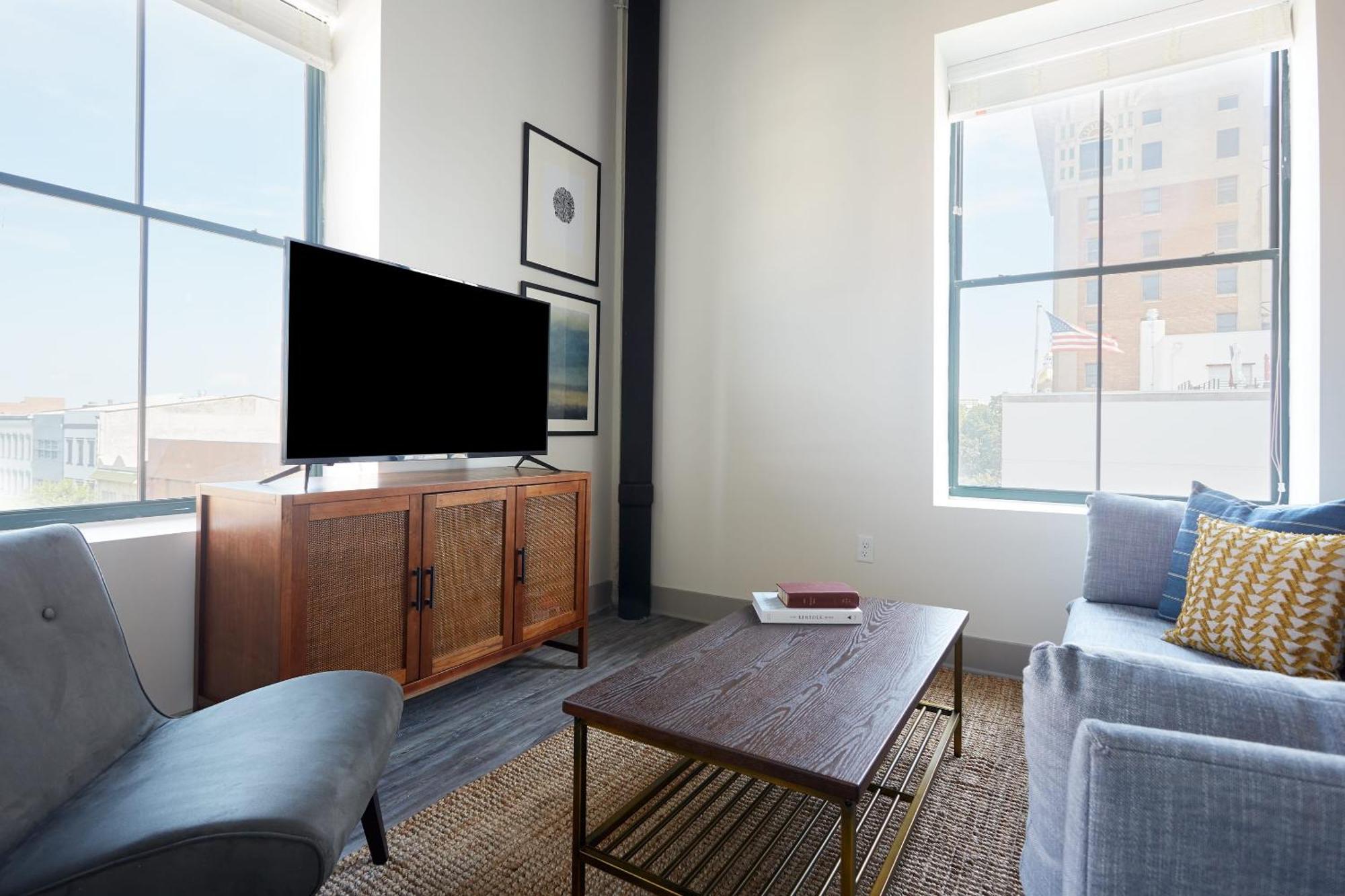 One-Bedroom Apartment Self Check Virtual Front Desk