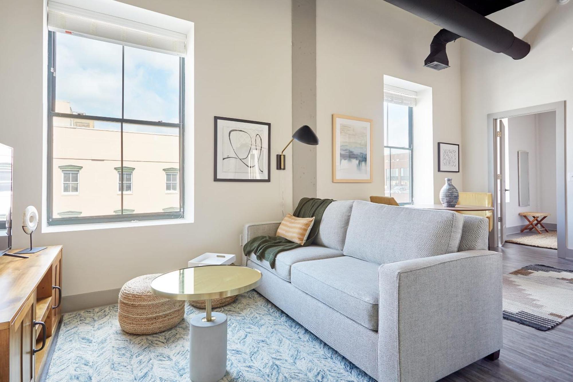 One-Bedroom Apartment Self Check Virtual Front Desk
