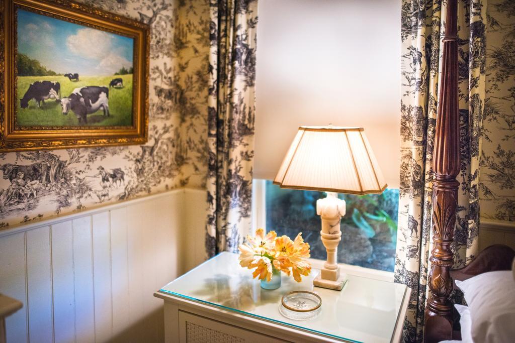 Queen Room - Garden Room