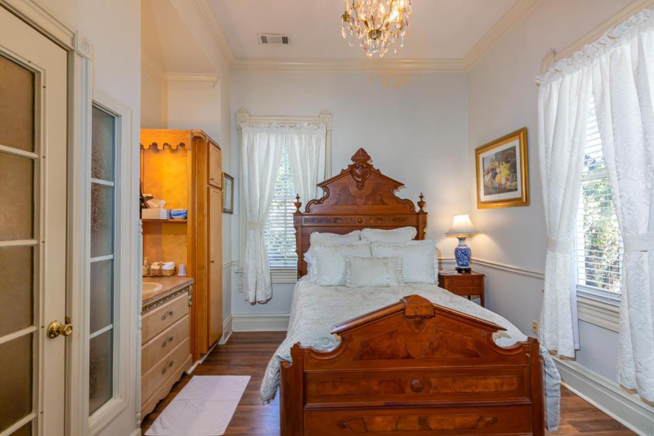 Standard Queen Room,1538867554:JPEG