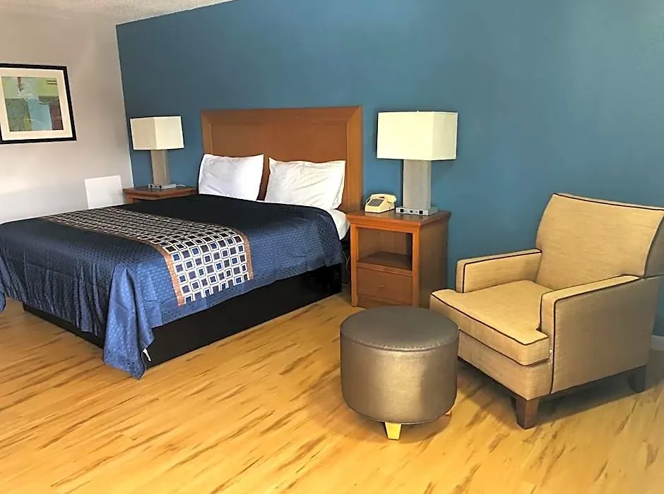 Relax Inn Savannah-1