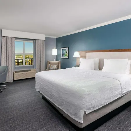 Hampton Inn Savannah Historic District-2