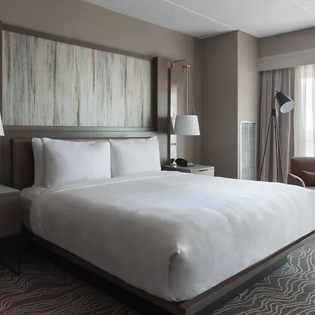 Marriott Savannah Riverfront-3