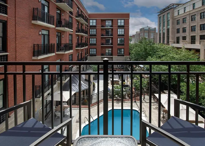 Courtyard By Marriott Savannah Downtown - Historic District