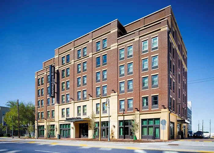 Fairfield Inn & Suites By Marriott Savannah Downtown Historic District