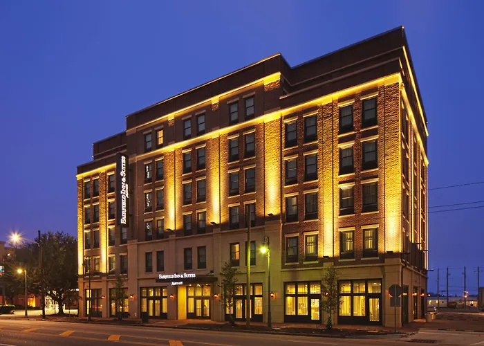 Fairfield Inn & Suites By Marriott Savannah Downtown Historic District