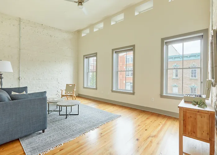 Sonder Ellis Square Aparthotel Savannah