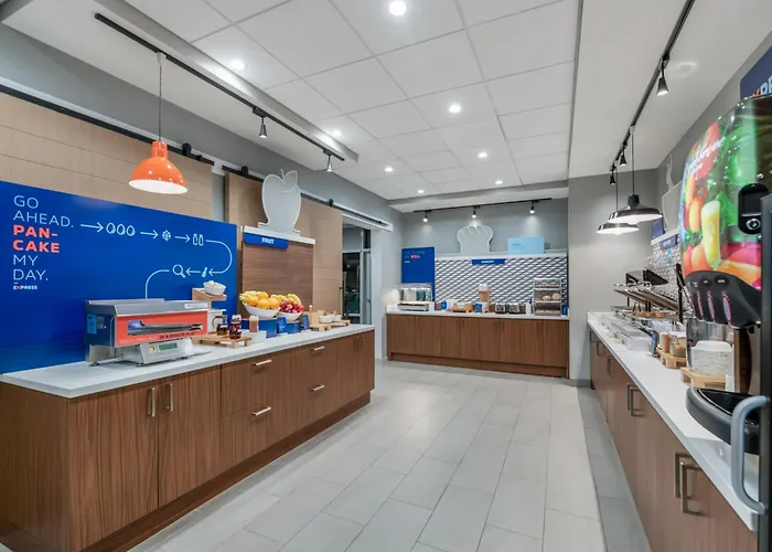 Holiday Inn Express Savannah - Gateway By Ihg