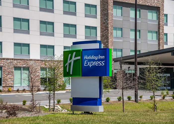 Holiday Inn Express Savannah - Gateway By Ihg
