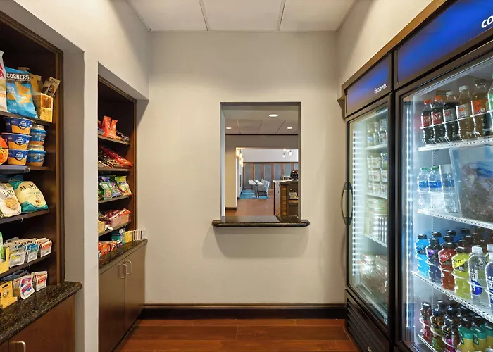 Hampton Inn & Suites Savannah-Airport